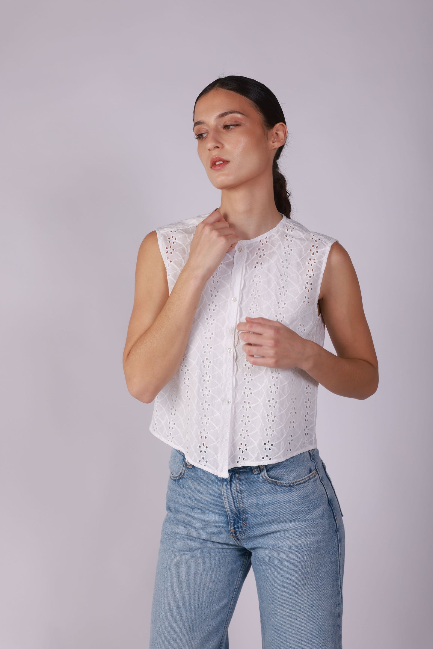 Sleeveless Embroidered Shirt