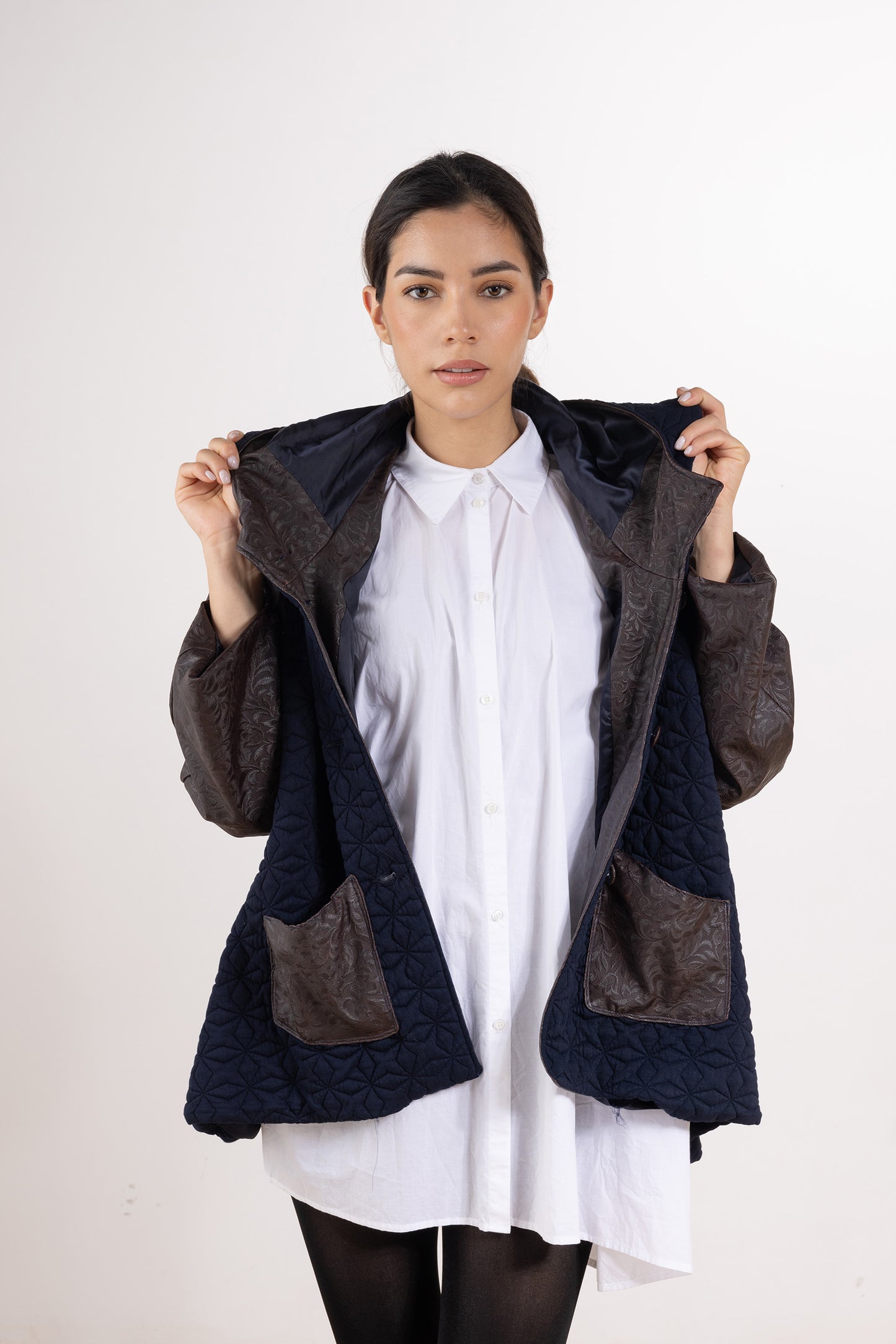 フード付きショートコート