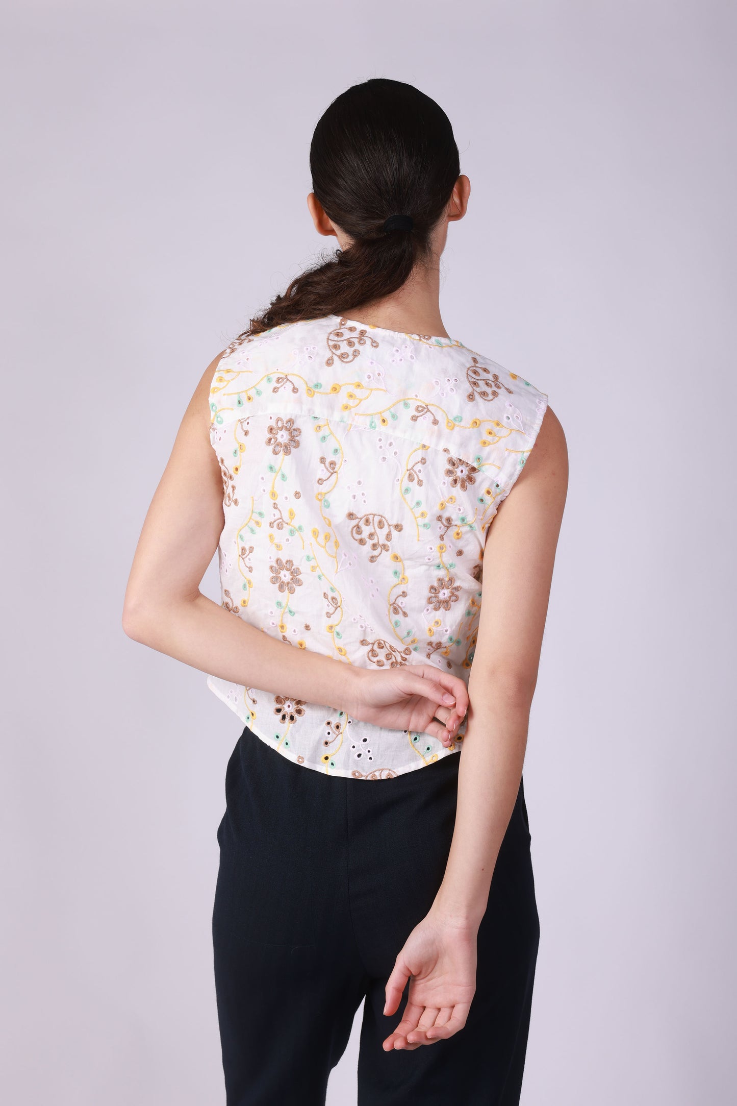 Sleeveless Embroidered Shirt