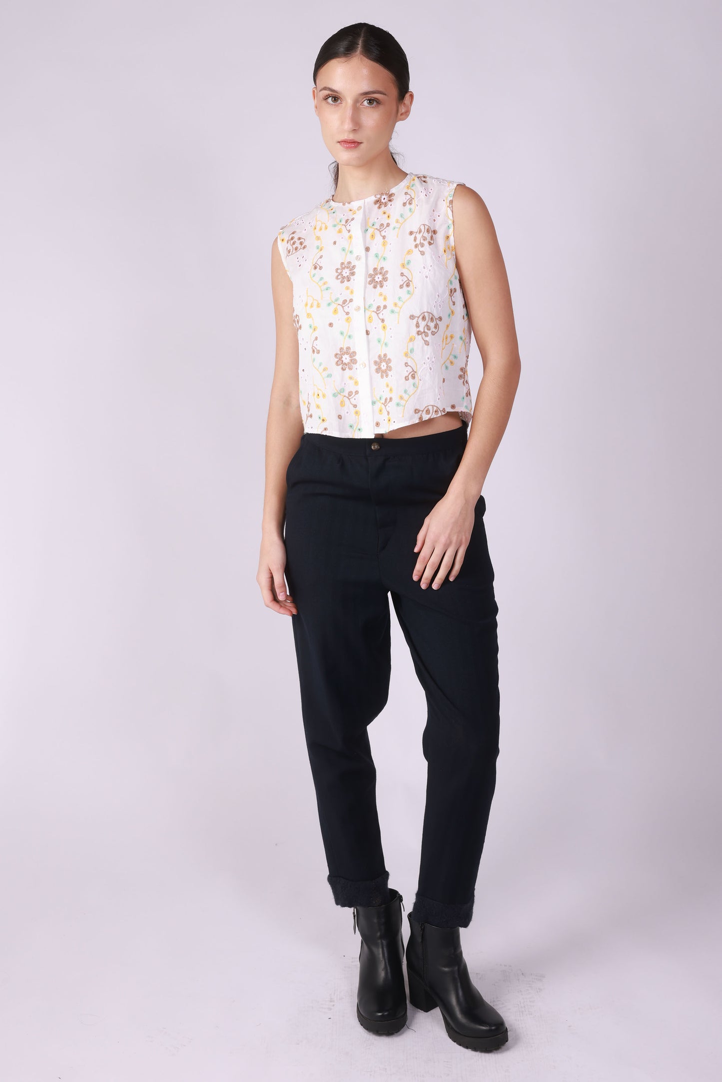 Sleeveless Embroidered Shirt