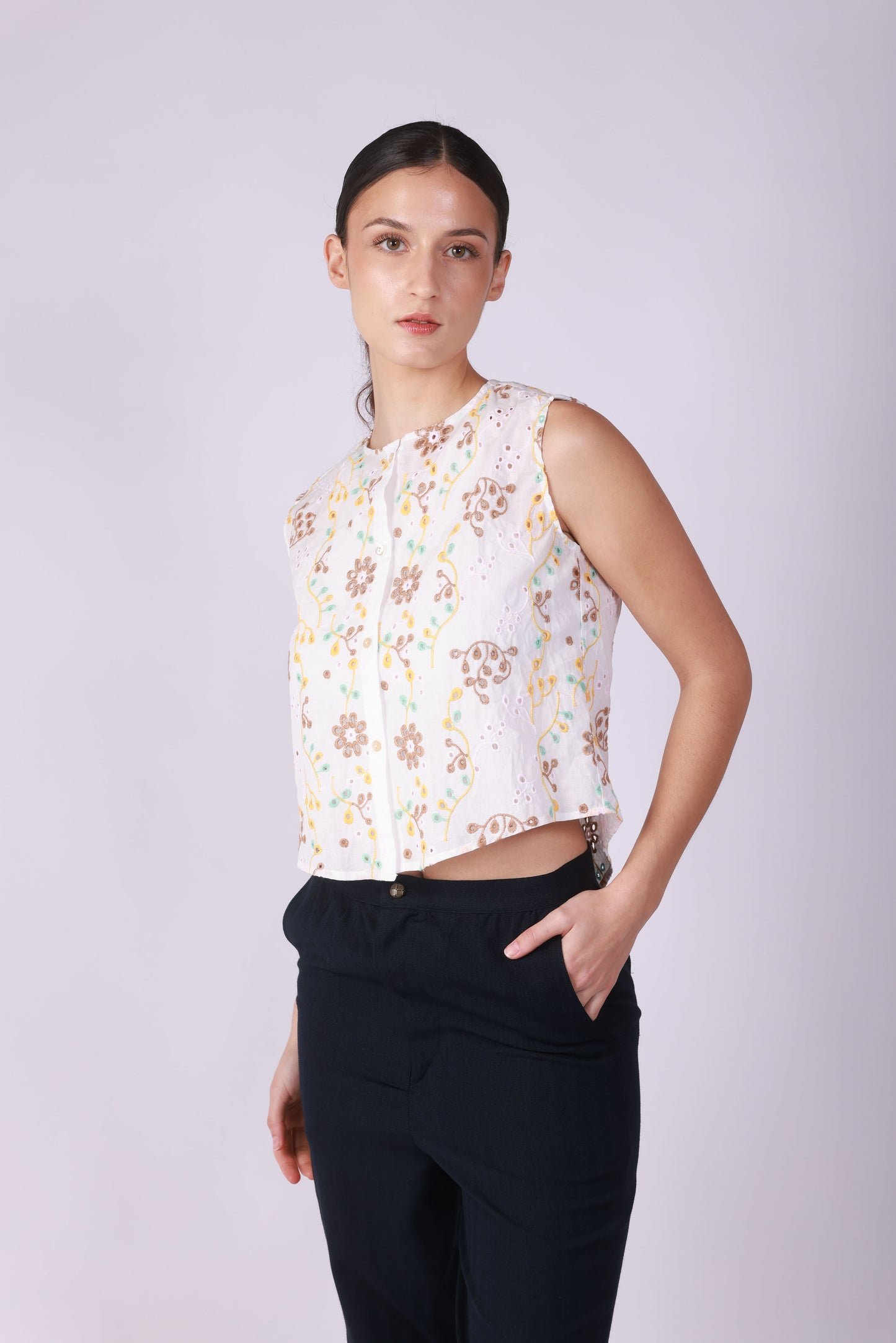 Sleeveless Embroidered Shirt